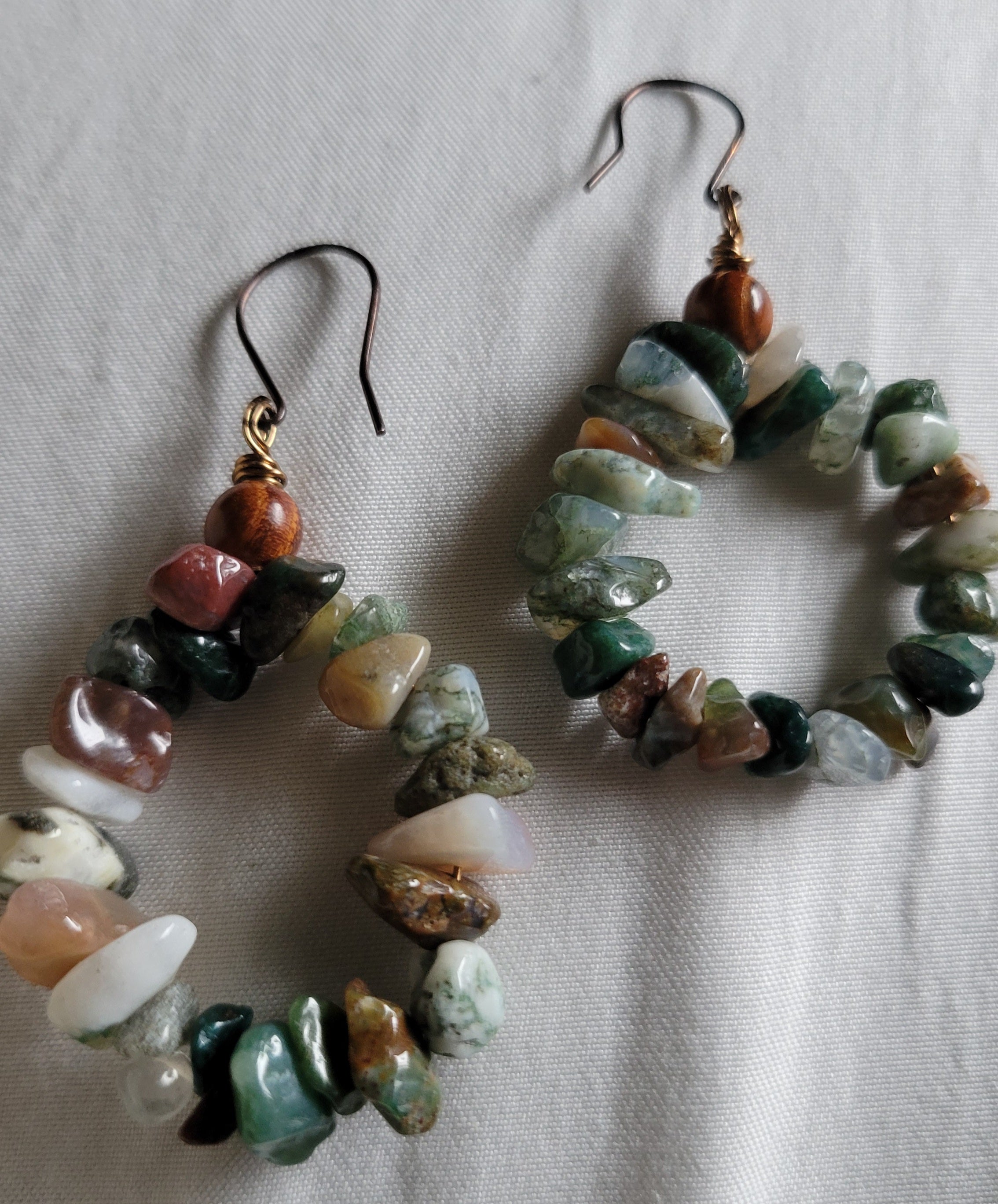 Indian Agate chip hoop earring
